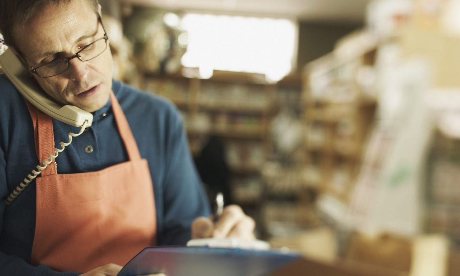 Prevén que el empleo privado seguirá cayendo en 2019: industria, construcción y comercio, los más afectados