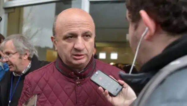 "Macri quiere S.A. en el fútbol y, como no puede ganar, nos presiona"