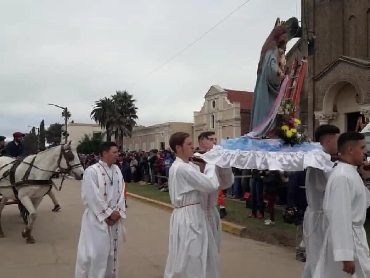 Pidiendo la “unión” de los argentinos, Vignaud peregrinó por María Auxiliadora   
