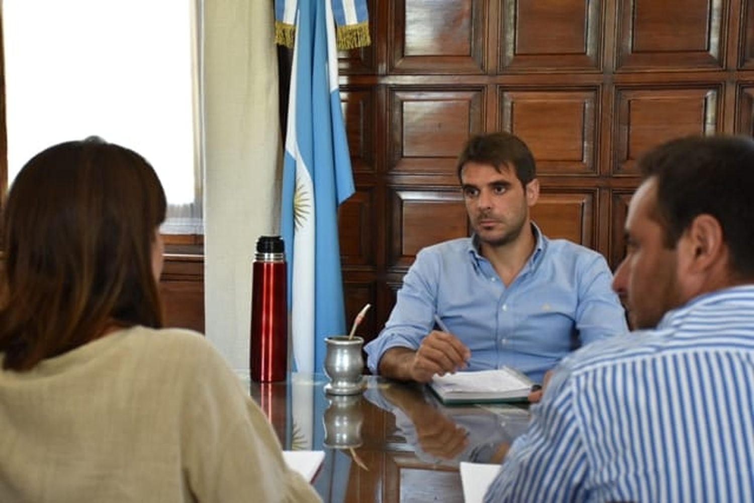 San Nicolás: Intendente anunció congelamiento de salarios pero vecinos se indignaron con aumento de tasas municipales