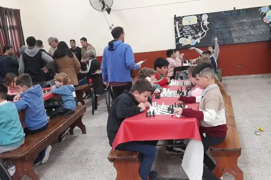 El ajedrez volvió a competir con buenos resultados
