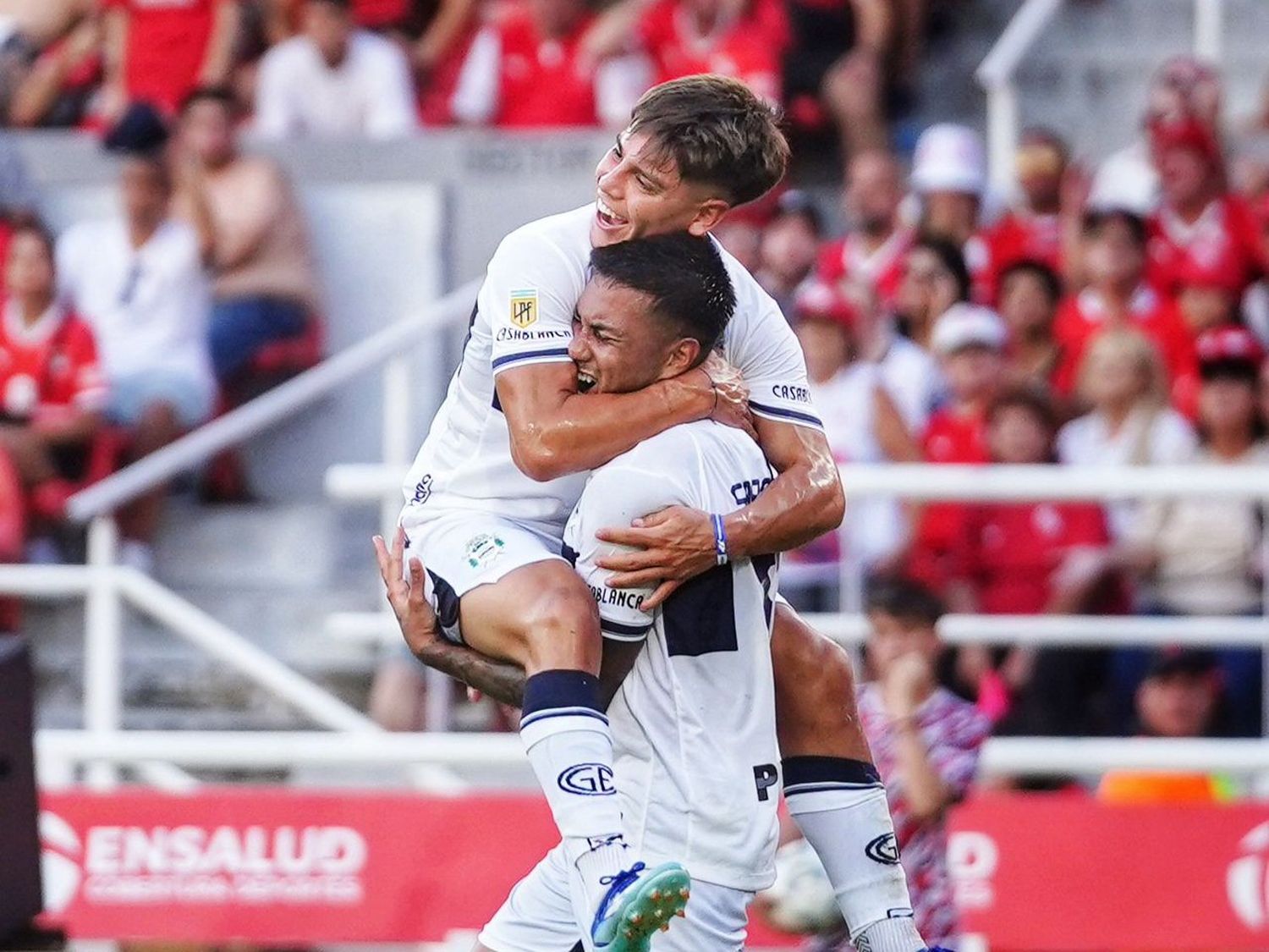 Gimnasia le ganó como visitante 1 a 0 a Independiente.