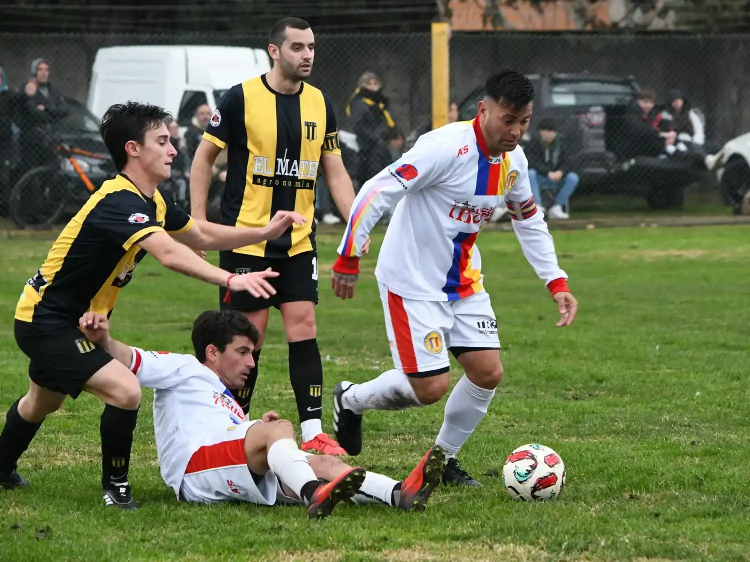 El Nacional y Colegiales se enfrentan esta tarde en el Catale