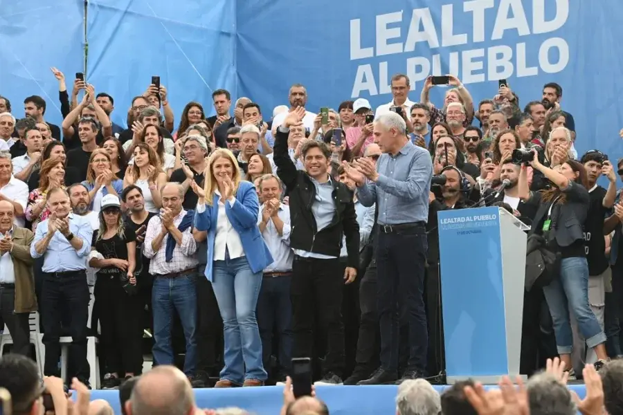 Kicillof encabezó su acto por el Día de la Lealtad