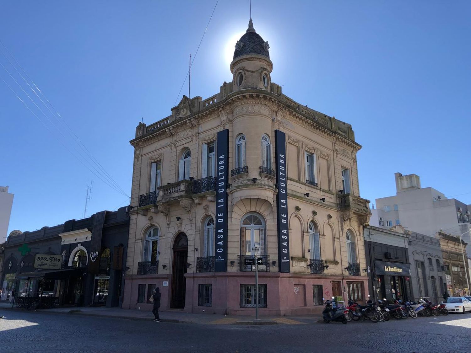 Adiós a la Casa de la Cultura. El Municipio dejará el lugar y pasará a ocupar diferentes dependencias.