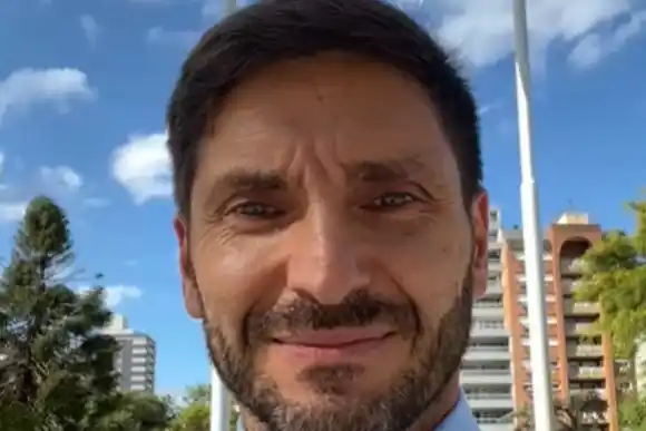 El menaje navideño de Maximiliano Pullaro