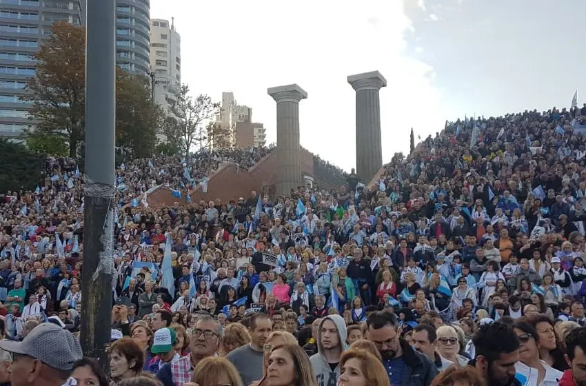 Bullrich: «Volver atrás es volver a que los delincuentes sean los reyes, ustedes en Rosario saben bien lo que eso significa»