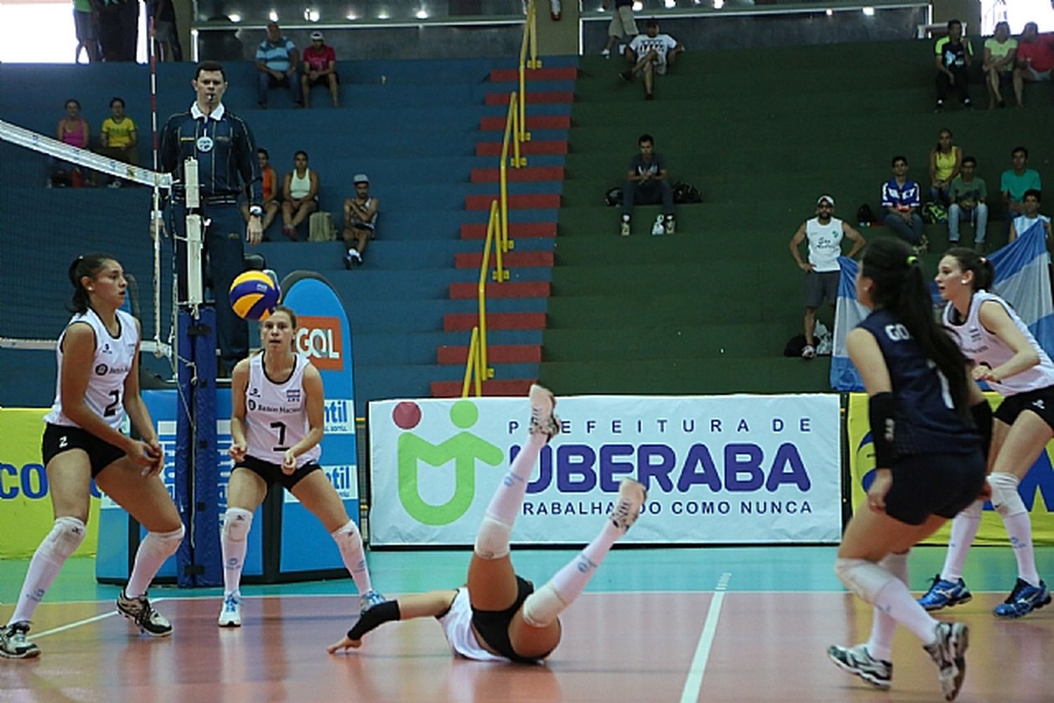 Argentina perdió el invicto ante Brasil