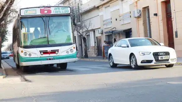 Volvió el servicio de transporte en Concordia, y hoy se tratará en el Concejo la suba del boleto único
