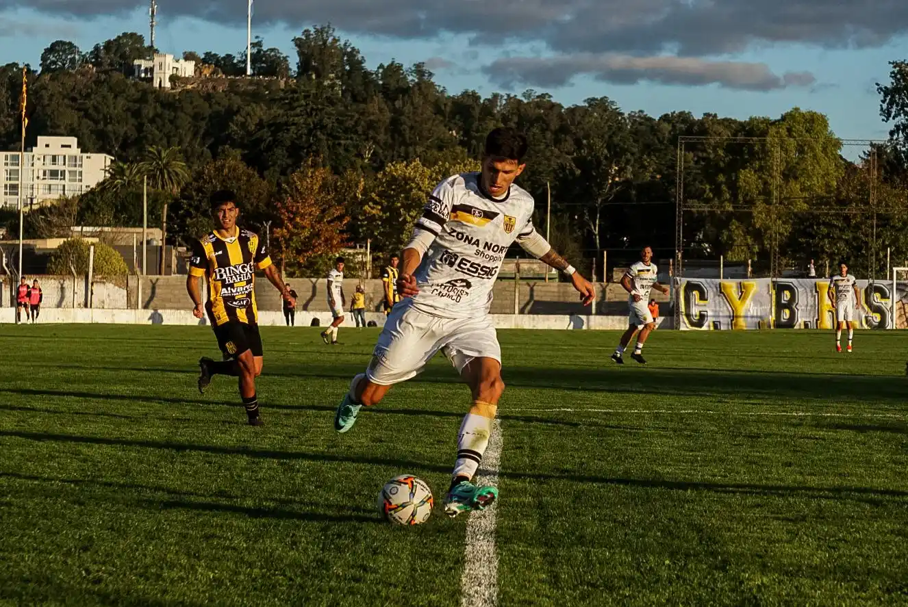 Santamarina jugará el domingo ante Cipolletti. (Foto: Mauro Pinero)