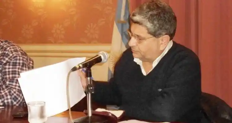 Monfasani dijo que si Silva no se presenta a la Interpelación es “una falta grave”