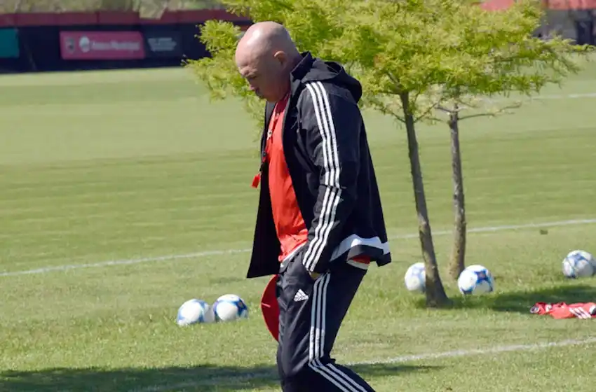 Llop, sin el consenso del hincha leproso