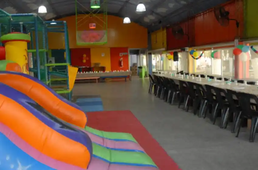 Nuevos requisitos para salones infantiles: restricción de horarios y menús saludables