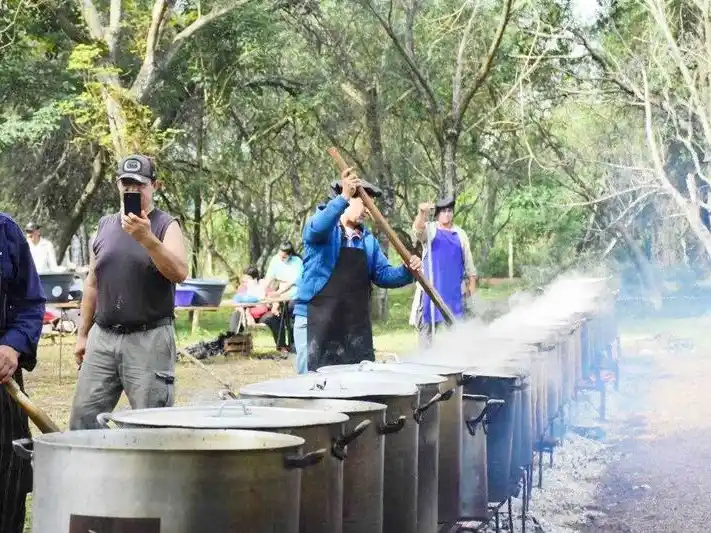 Tradición y festejo patrio en el
126.º aniversario de Herradura