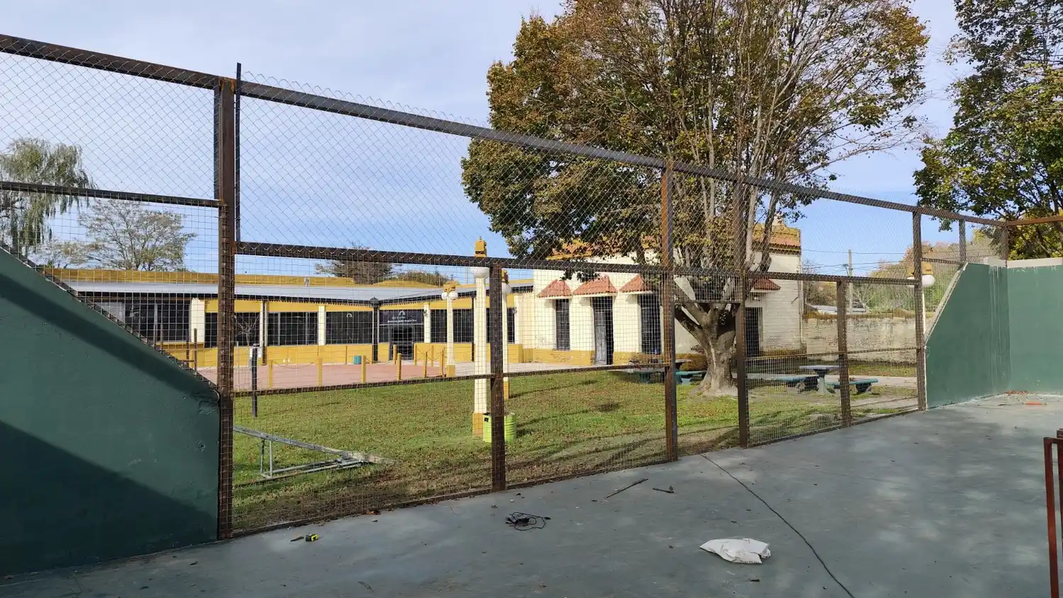 Se realizan obras de reacondicionamiento en la cancha de María Ignacia Vela