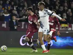 Lanús superó con lo justo a Talleres de local