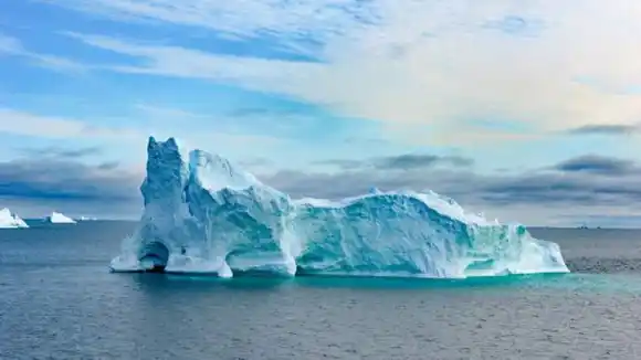 EL AUMENTO DRAMÁTICO del nivel del mar a causa del derretimiento de glaciares en Groenlandia