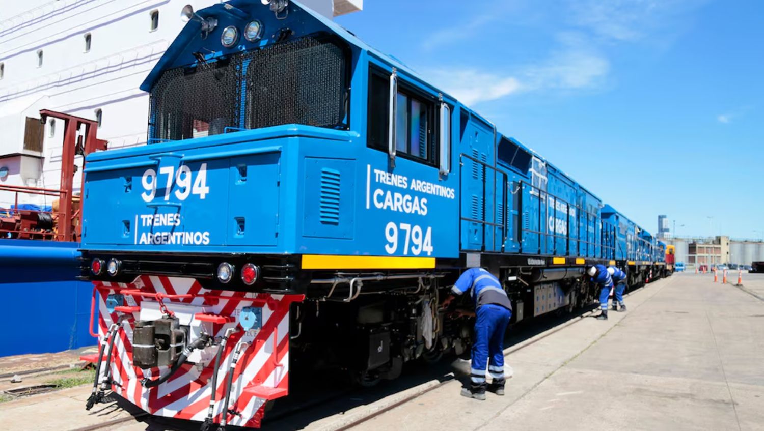 Nuevas intervenciones: El Gobierno anunció la privatización del Ferrocarril Belgrano Cargas