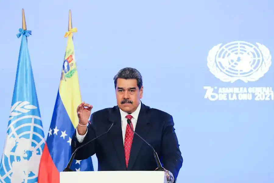 ¡COMO EL SALMÓN! Así juega a su favor Maduro con el desastre económico