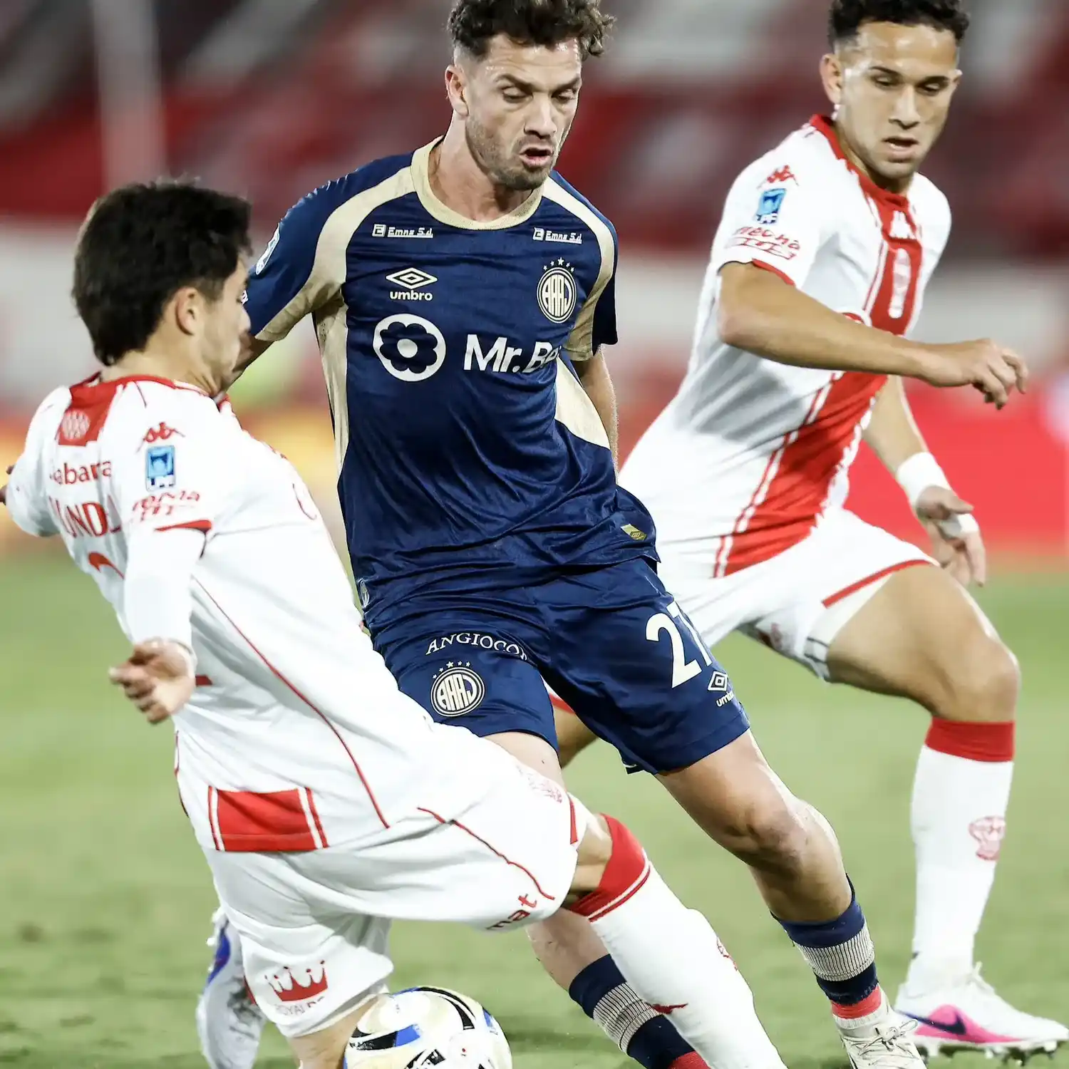 Argentinos lo dio vuelta de visitante ante Huracán