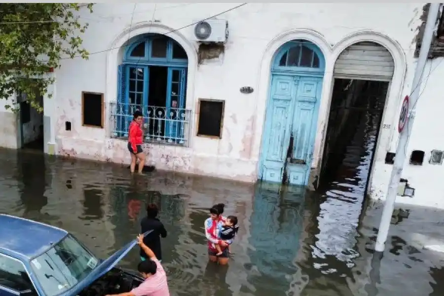 Se reveló la causa de muerte del cuerpo apareció flotando en medio del temporal que azotó Lanús