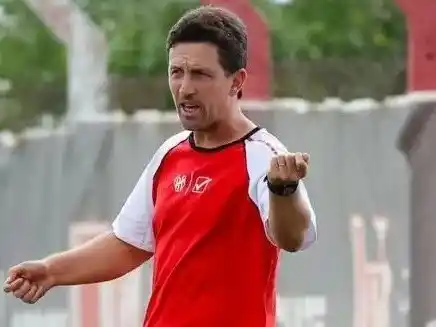 Bruno Martelotto es entrenador interino de Instituto