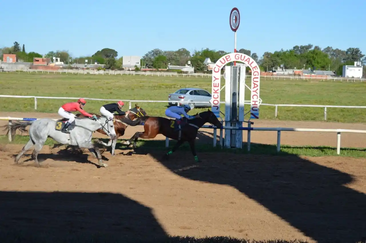 Viejo Bolichero ganó el Clásico "Fundación de Gualeguaychú"