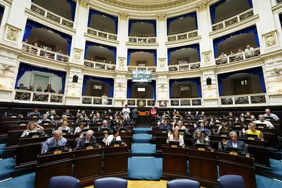 Endeudamiento trabado: El oficialismo bonaerense reclama "responsabilidad histórica” a la oposición