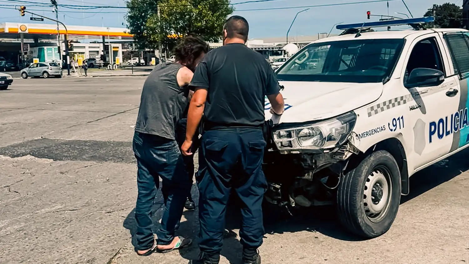 La Patrulla Municipal detuvo a un hombre con antecedentes que intentó robar en una estación de servicio