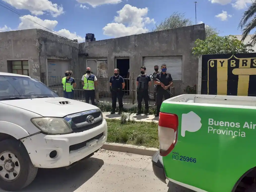 La policía realizó allanamientos tras un violento robo en La Movediza