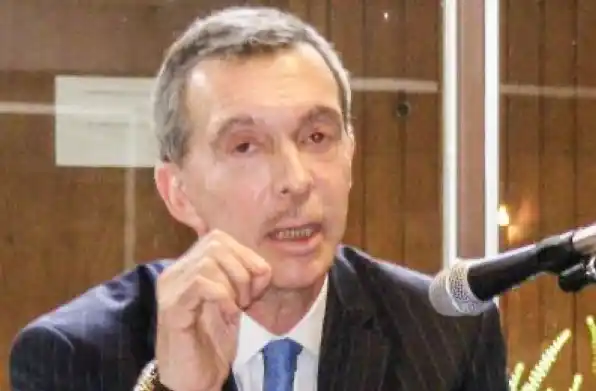Ernesto García Maañón, juez.
