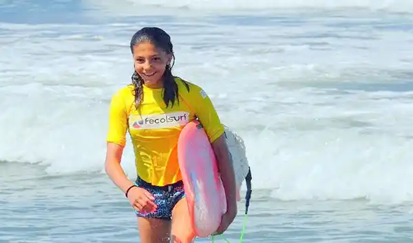 Surf: Perla Rojas alcanzó dos finales en el Tour Junior
