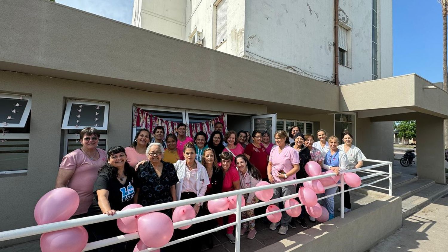 Con una suelta de globos, pacientes y profesionales concientizaron