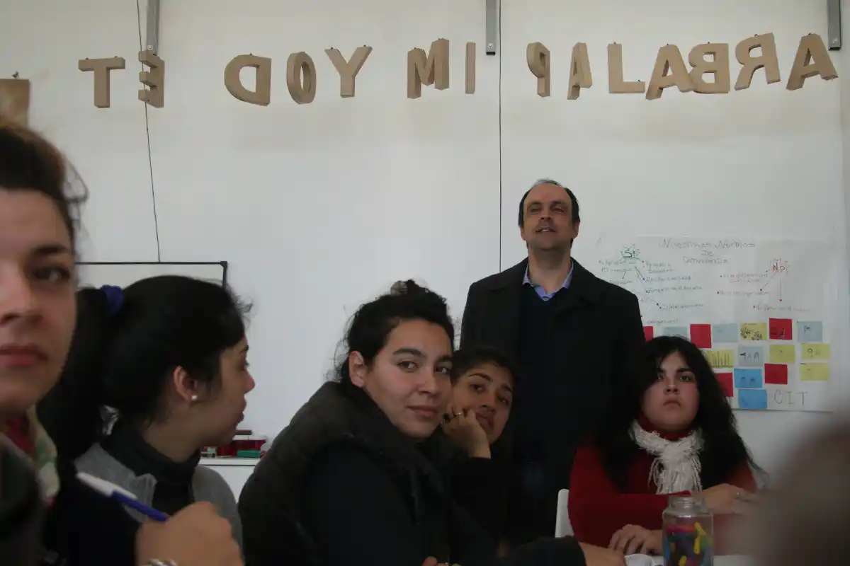 Más de 120 jóvenes iniciaron los cursos de capacitación