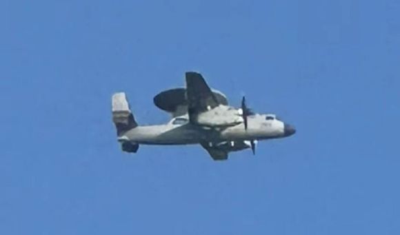 This is one of the clearest images so far of the KJ-600, the Chinese Navy’s «eye in the sky»