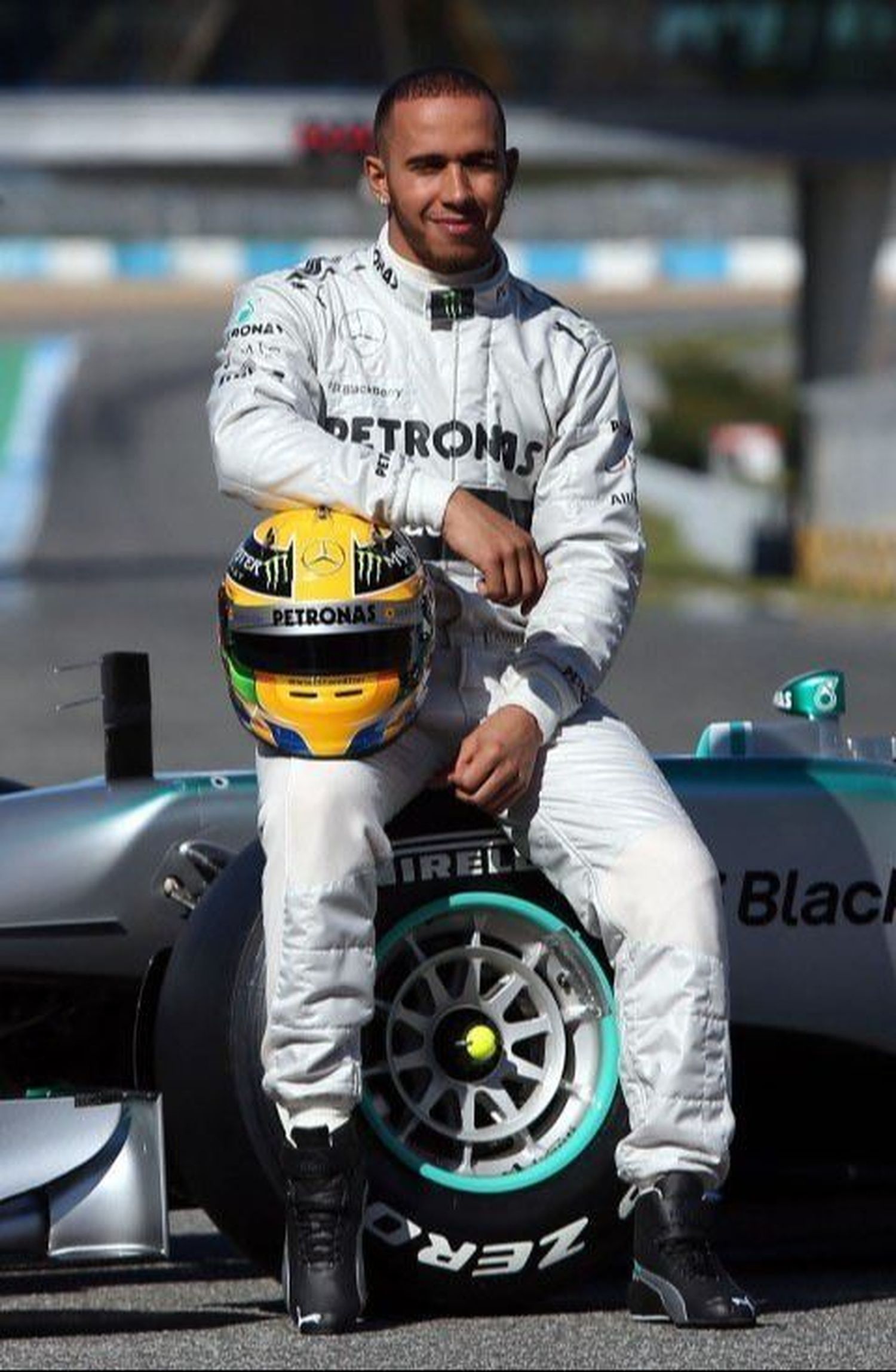 Entérate cuál es el coche de Lewis Hamilton que subastarán en Las Vegas