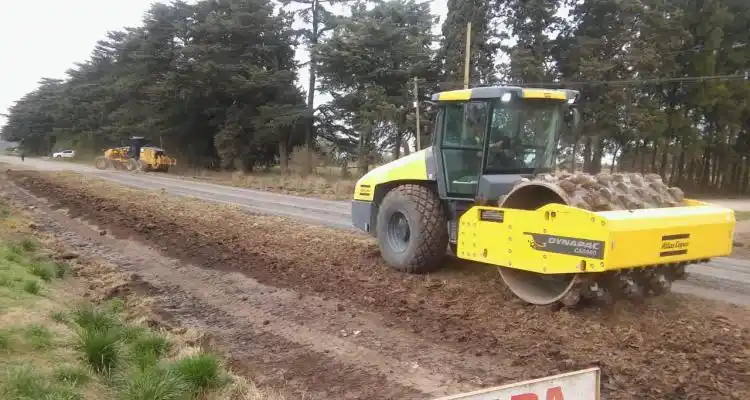 Acceso a Santa Lucía: comenzaron las tareas de “bacheo profundo” en el camino