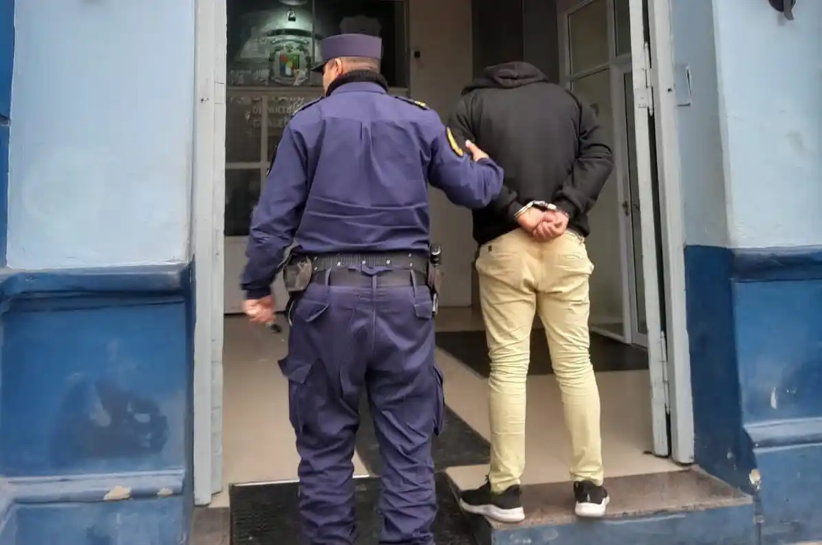 El estafador, implicado en otro hecho: tras liberarlo el mismo día que lo capturaron, ahora ordenaron detenerlo otra vez