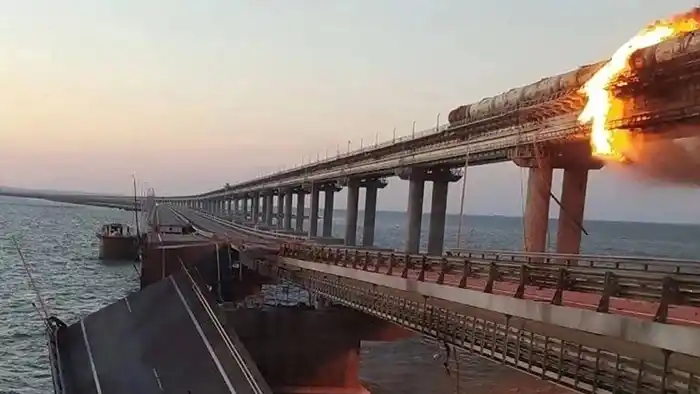 Para Rusia, la destrucción del puente de Crimea “fue un ataque de Kiev”