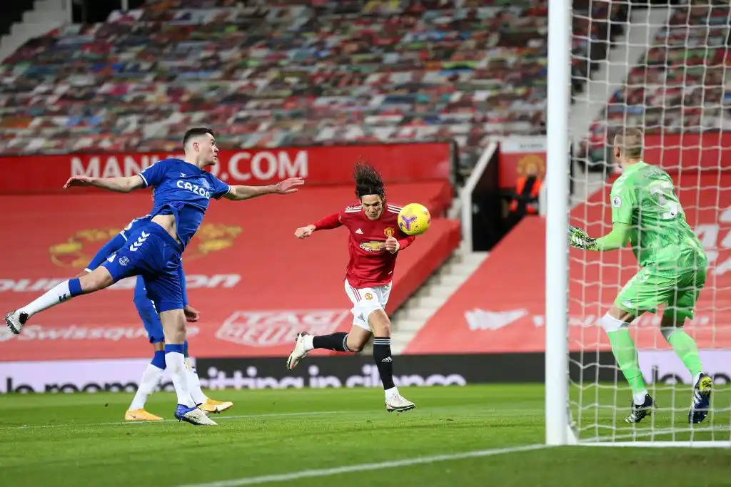 Manchester United dejó dos puntos muy valiosos
