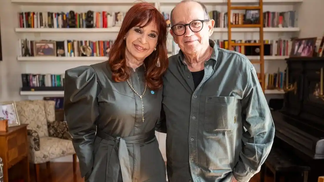 Con chicanas, difundió el próximo concierto de Rodríguez, que actuará en el mismo lugar donde fue el espectáculo del Presidente.