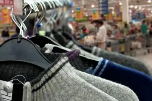Este sábado lanzan “Ropa para todos” en los supermercados