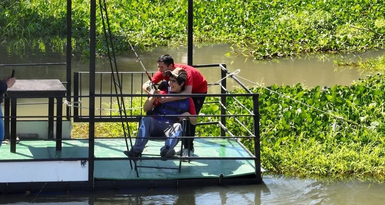 Un santafesino creó un novedoso proyecto de pesca adaptada