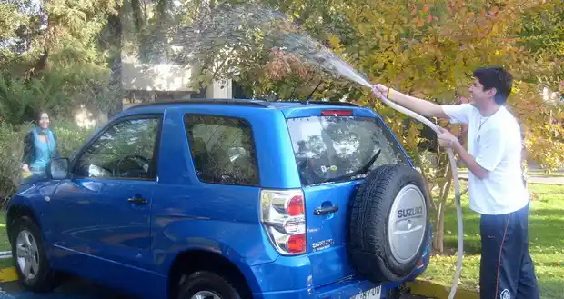 Pequeños hábitos para ahorrar agua y evitar reiterados cortes en el servicio 