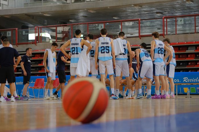 Argentina vs. Angola - Amistoso preparatorio AmeriCup en España - 2