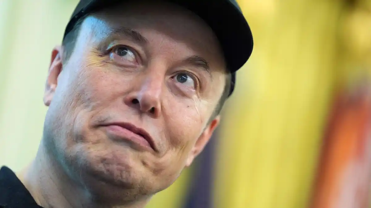 Según el formulario del veredicto, Musk violó una norma de valores que prohíbe realizar declaraciones engañosas que afecten el precio de una acción.