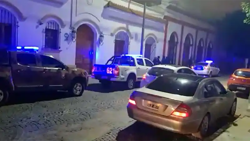 Hicieron una fiesta clandestina en la sede partidaria de la UCR en una ciudad entrerriana