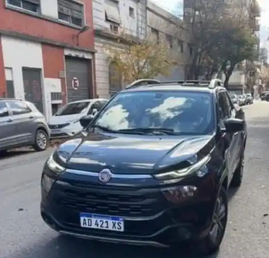 El vehículo, sustraído a la familia Salas en barrio Parque, esta tarde, luego de las 14