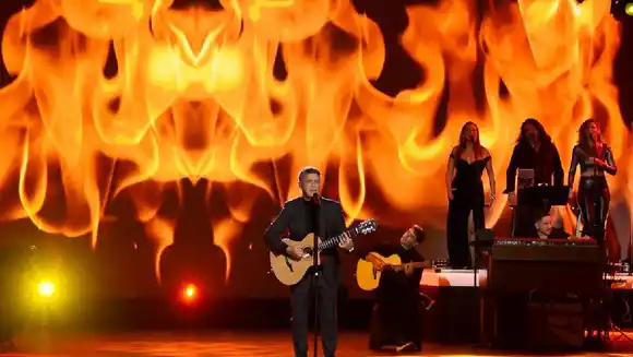 Alejandro Sanz cerró su dramática gira y este venezolano cantó con él