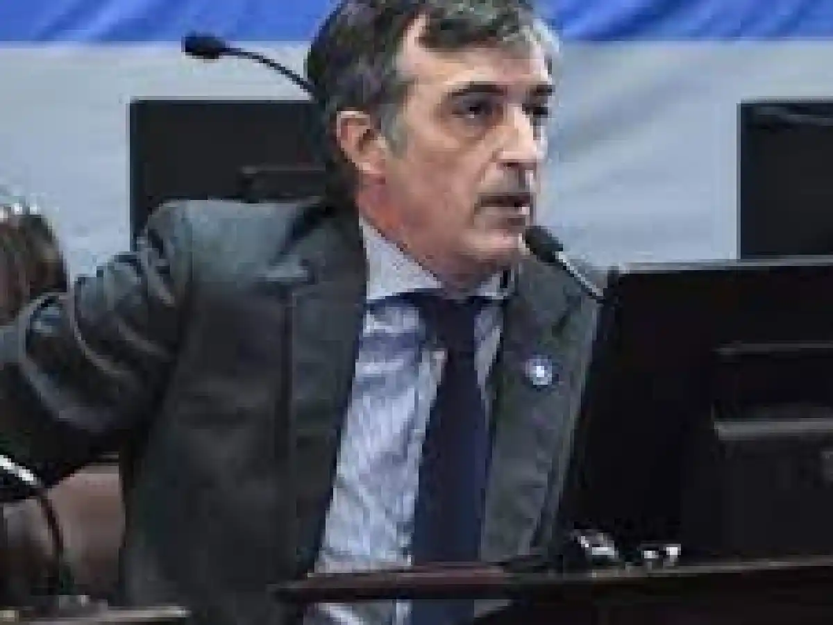 "Rezo porque estoy indefenso": el conmovedor mensaje de Esteban Bullrich antes de ser internado